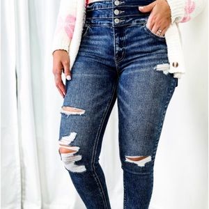 Vervet dark washed cropped distressed triple button jeans size 29